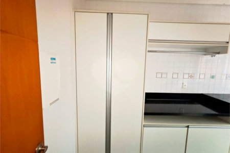 Exclusividade e Sofisticação no Swiss Park: O Sobrado Perfeito em São Carlos, com, 3 suites,2 salas, área Gourmet, persianas blackout automatizadas.
