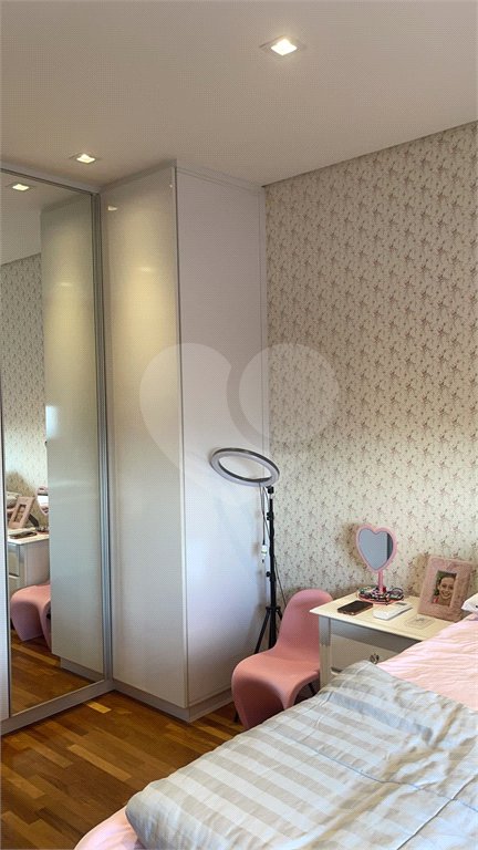 Apartamento na Mooca com 204 m² com vista maravilhosa, sendo 3 suítes e 4vagas.
