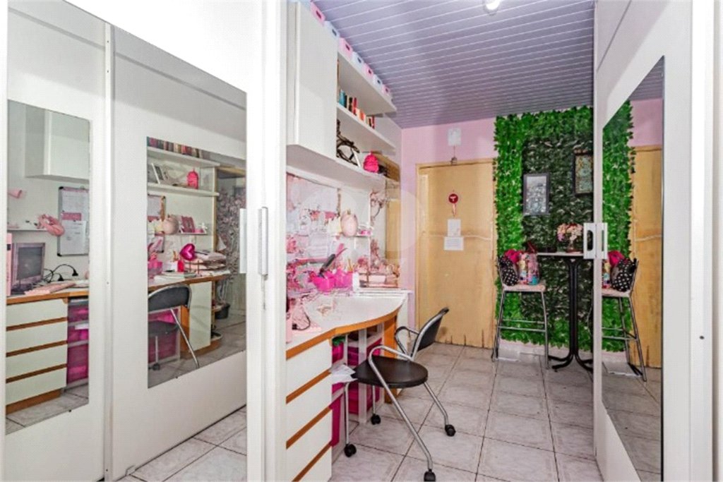 Apartamento de 1 dormitório com 42m2. sem vaga