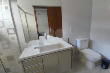 Casa térrea para venda no Condomínio Damha III