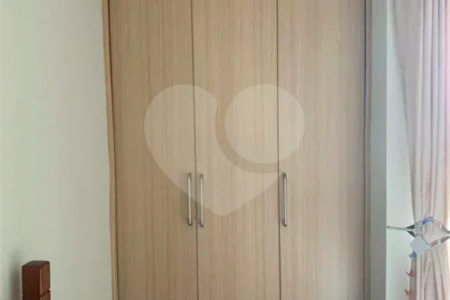 Apartamento em Atibaia com 2 dormitórios (1 suíte), 1 vaga de garagem, elevador, área de lazer com piscina