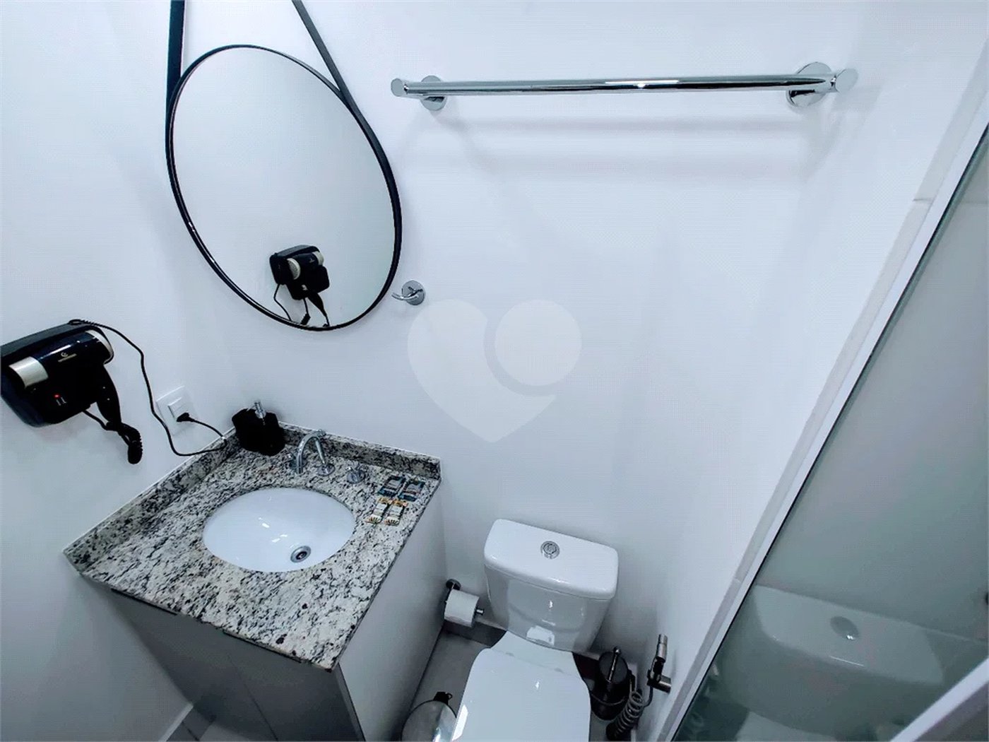 Studio Mobiliado na República – 22m² com Varanda