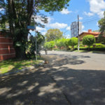 Em bairro nobre está o seu maravilhoso lote em Atibaia, Venha conhecer.