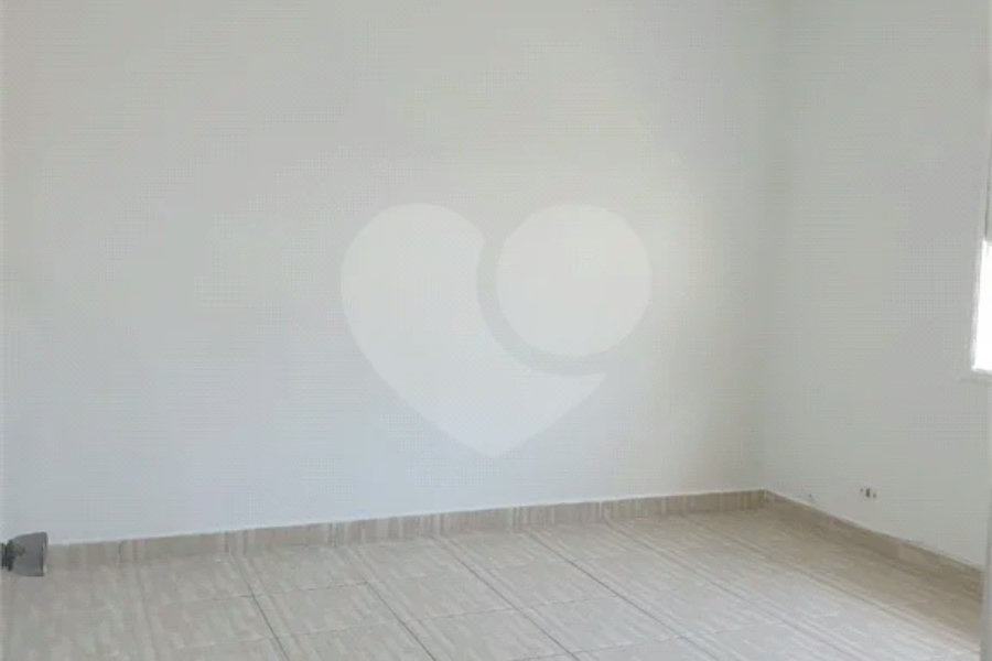 Vende-se linda casa de 250 m² no Jabaquara