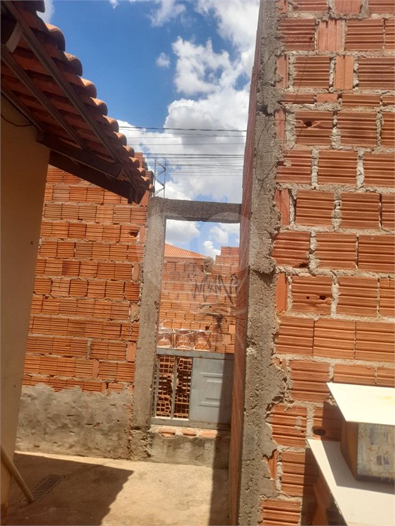 Casa à Venda no Jardim Zavaglia - São Carlos