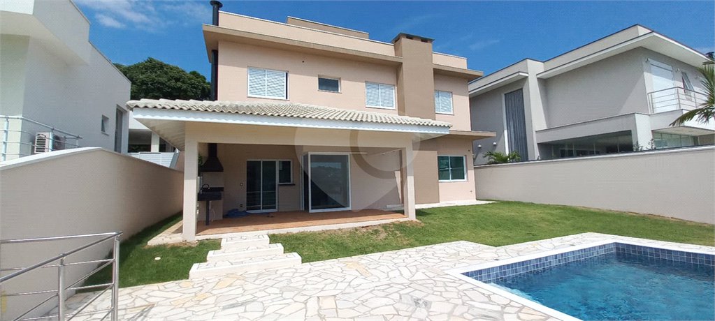 Casa à venda com 3 suítes em Santa Isabel, Louveira, SP