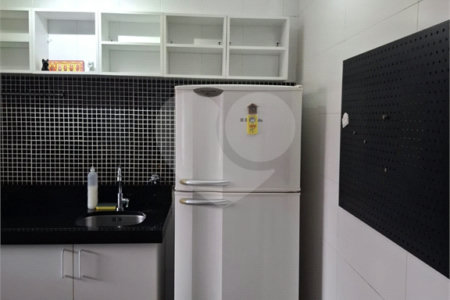 Apartamento moderno e mobiliado, 1 dormitório 1 banheiro, sala de star com varanda, cozinha americana, na Vila Olímpia.