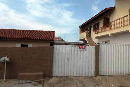 Casa versátil à venda: Casa com 2 Quartos, 3 Unidades Residenciais e Sala Comercial - Louveira