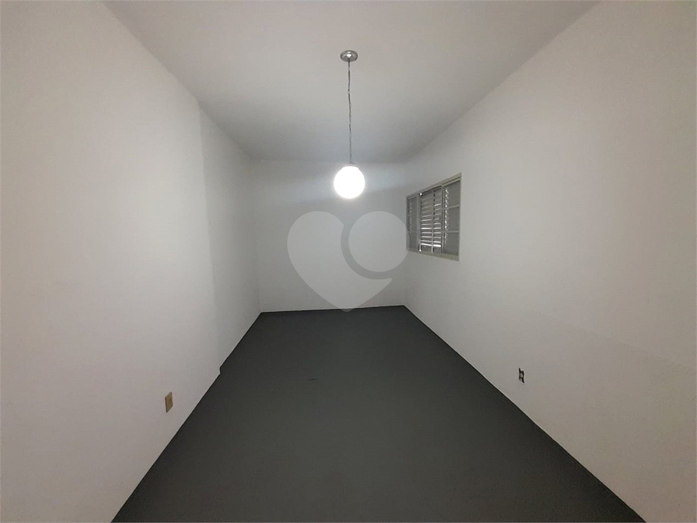 Casa Disponível para Venda ou Locação na Vila Nery – Ideal para Residência ou Comércio