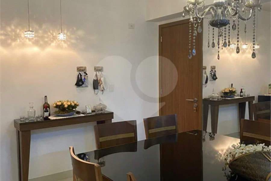 Apartamento à venda com 2 quartos, sendo 1 suíte,  em Riviera de São Lourenço, Bertioga, SP