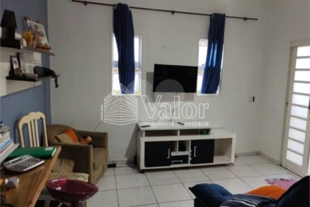 Chácara à venda com 4 quartos, sendo 1 suíte,  em Chácara Leila, São Carlos, SP