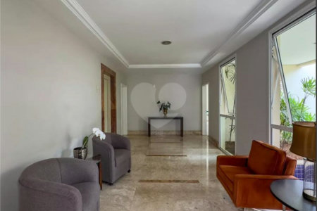 Apartamento à Venda no Campo Belo – Rua Demóstenes, 606