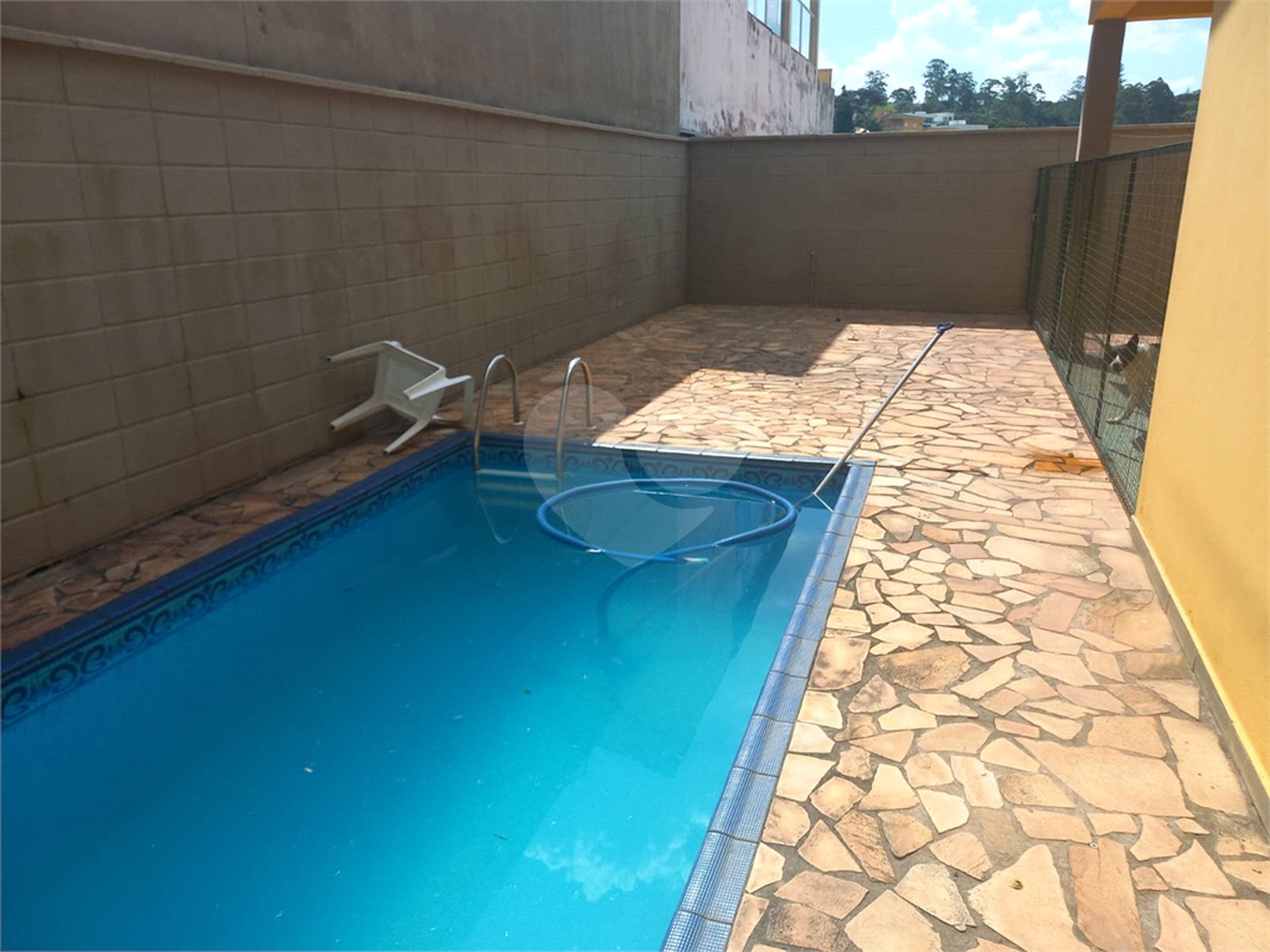 Casa à venda com 4 quartos, sendo 2 suítes,  em Villaggio Capríccio, Louveira, SP