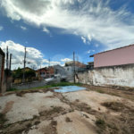 Terreno residencial com vocação comercial à venda no bairro Jaraguá. - 300 m² - 10x30 + acesso a área verde (50 m²)