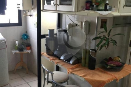 Apartamento com 3 quartos