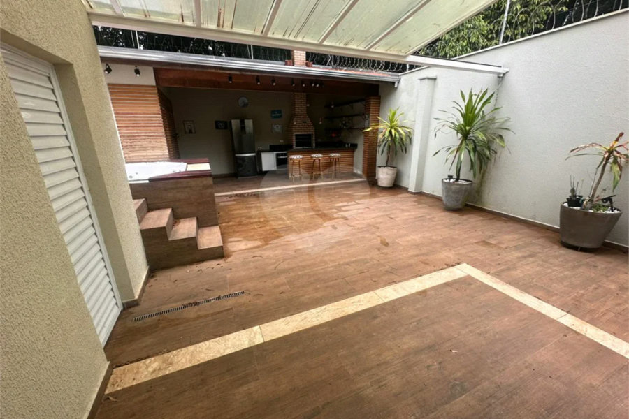 Casa de Condomínio com 3 Quartos e 2 banheiros à Venda, 311 m² por R$ 750.000