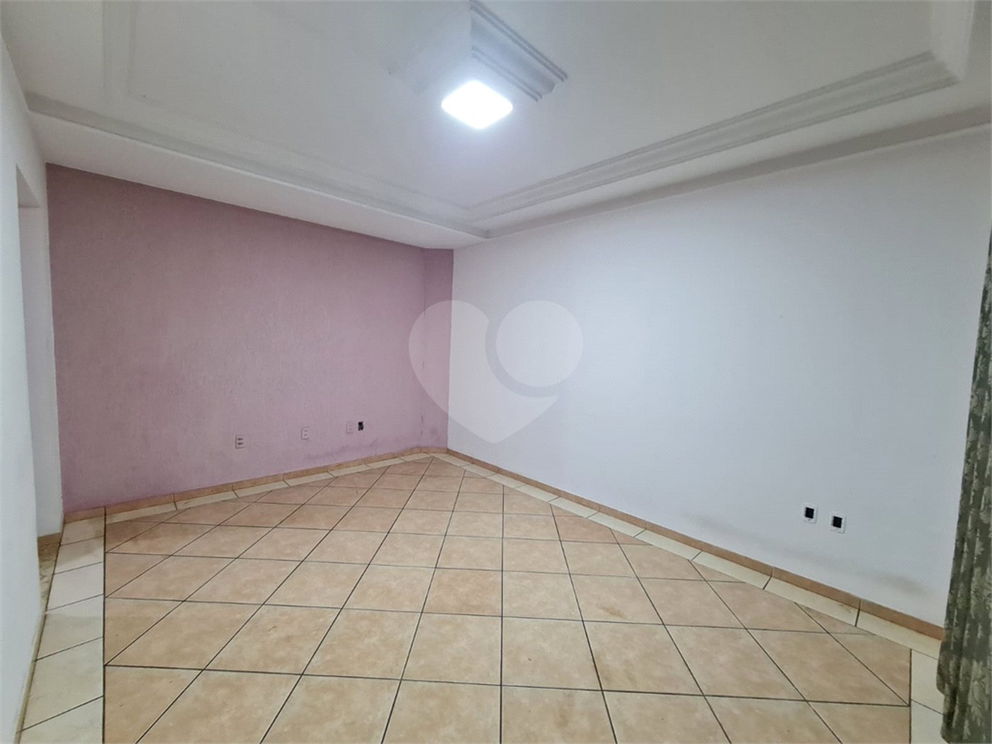Casa sobrado para venda no Jardim das Torres
