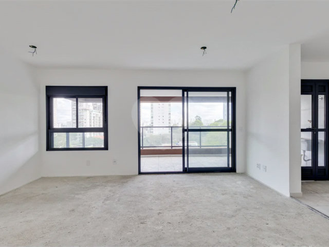 Apartamento à venda com 2 quartos, sendo 1 suíte,  em Alto da Boa Vista, São Paulo, SP
