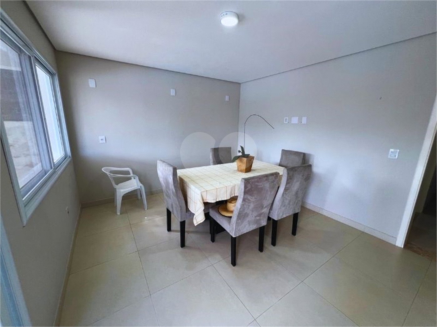 Apresento essa belíssima casa no Condomínio Delle Stelle - Louveira SP
