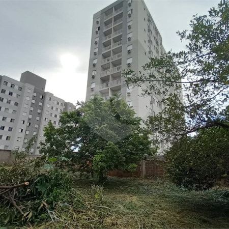 Terreno com 2.088,00 m² .