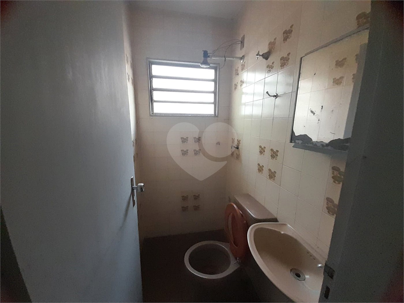 Prédio Comercial na Av. São Carlos - Excelente Oportunidade no Centro da Cidade