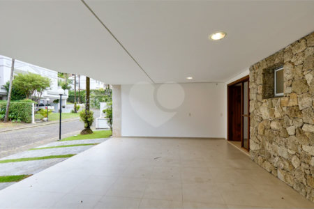 Casa de condomínio 4 suítes a venda no Alto da Boa Vista