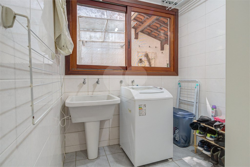 Casa à venda com 3 suítes no condomínio Canumá, São Paulo - SP