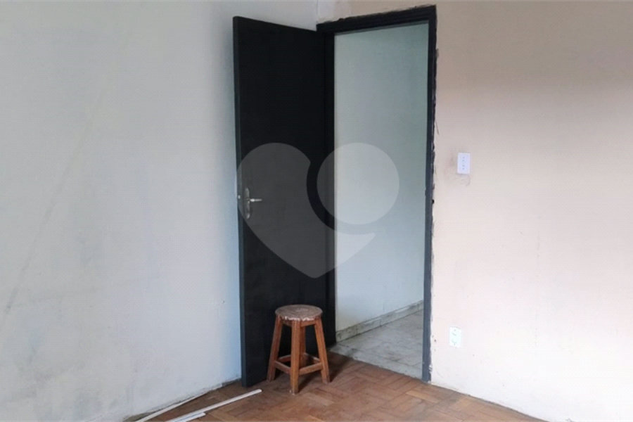 2 Casas – Bairro Aricanduva - c/ Salão Alugado – 56 m2 e 80 m2 – Terreno 5 x 25
