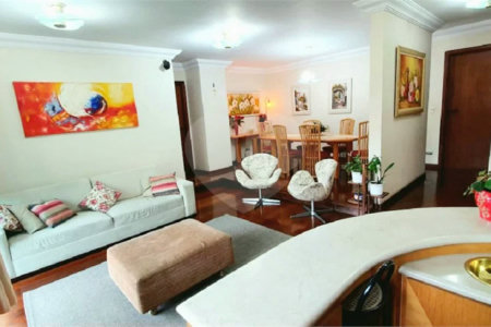 Apartamento à venda no Planalto Paulista de 147m² com 3 suítes e 3 vagas.
