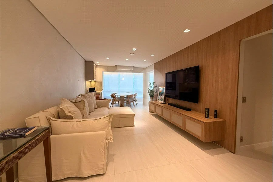Apartamento à venda com 3 quartos, sendo 1 suíte, em Riviera de São Lourenço, Bertioga, SP