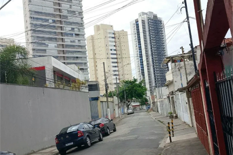 Terreno de 120m2 à venda com 3 imóveis locados no Ipiranga