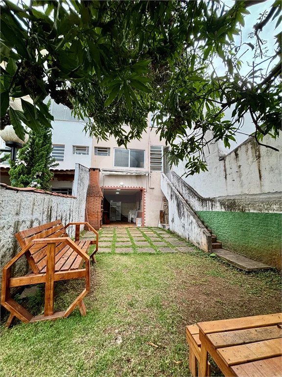 Sobrado com 3 dormitórios,1 suite, Quintal gourmet, 4 vagas à Venda no bairro Parada Inglesa em São Paulo.