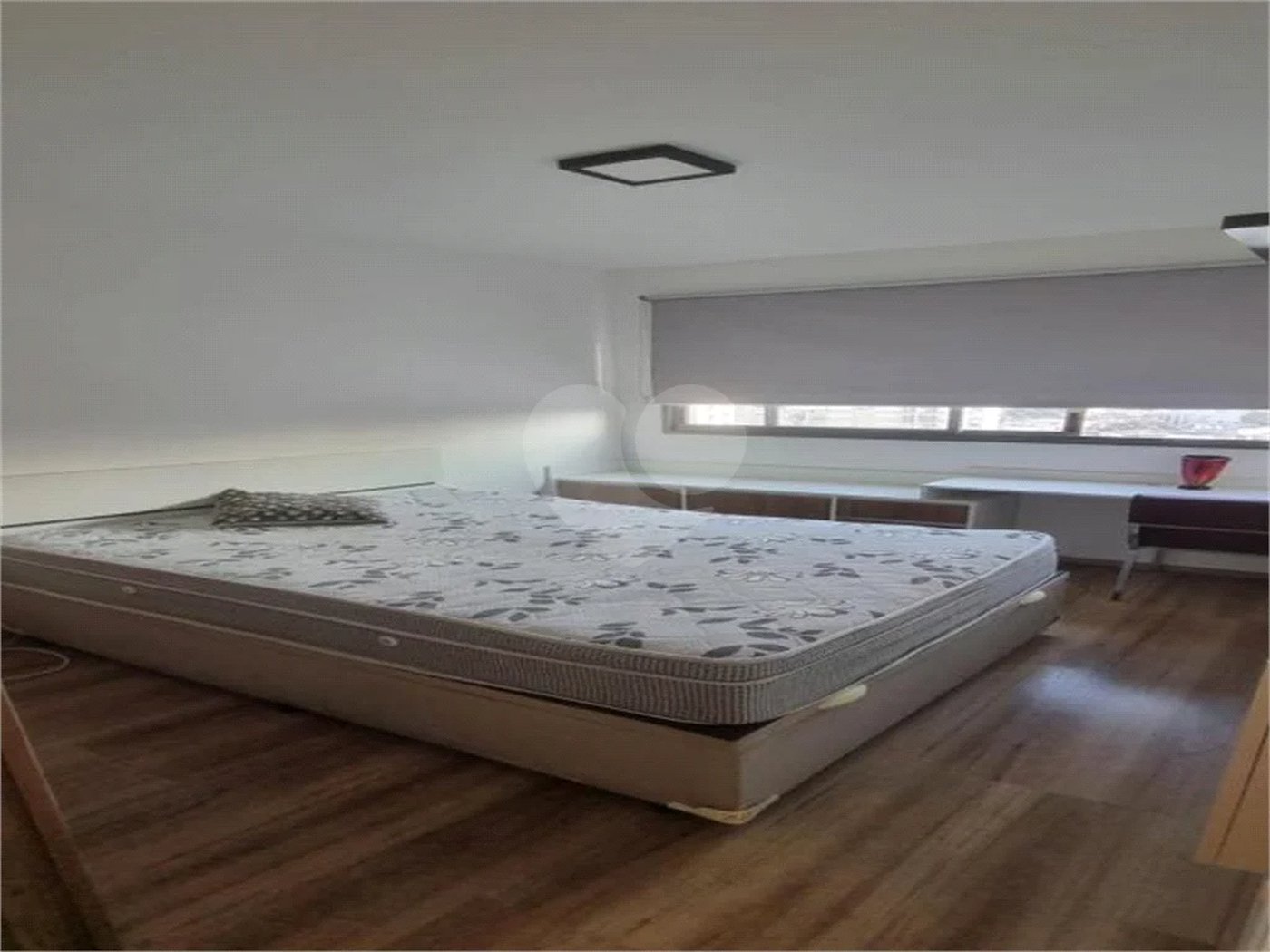 Studio Mobiliado no Alto do Ipiranga – Andar Alto e Vaga para Moto