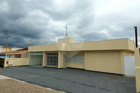 Casa Comercial Estratégico no Centro de Atibaia – Locação ou Venda