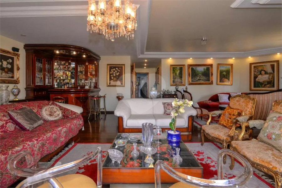 Apartamento à Venda | 474 m2 | 4 suítes | 4 vagas em Santana!