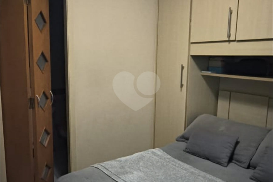 Oportunidade Imperdível: Conforto e Vista Privilegiada! ?Localizado estrategicamente em frente ao Tietê Plaza Shopping, este apartamento é o equilíbrio perfeito entre sofisticação e praticidade. 75m2 Área Útil com 3 Dorms , sendo 1 suite , com VAGA LIVRE DEMARCADA .