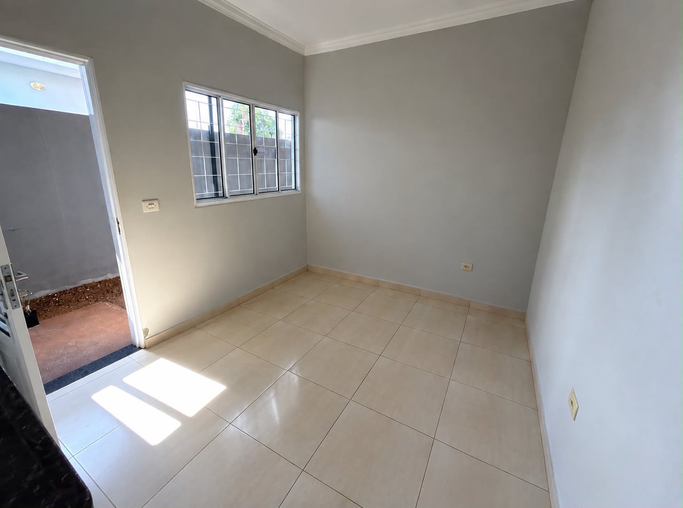 Casa para alugar com 3 quartos, sendo 1 suíte,  em Jardim Paranapunga, Três Lagoas, MS