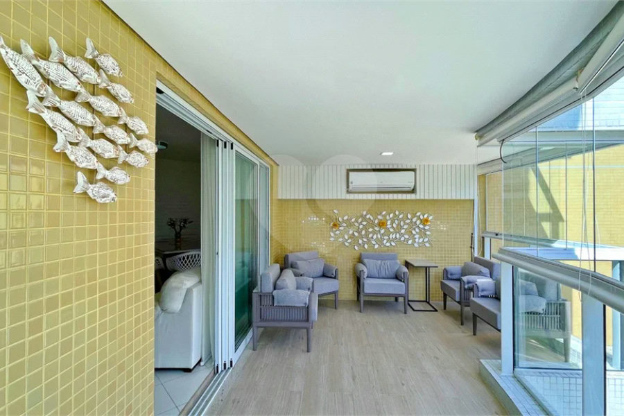 Apartamento à venda com 3 quartos, sendo 2 suítes,  em Riviera de São Lourenço, Bertioga, SP
