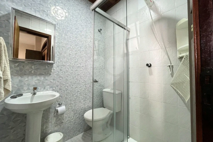 Casa à venda com 4 quartos, sendo 3 suítes, em Riviera de São Lourenço, Bertioga, SP