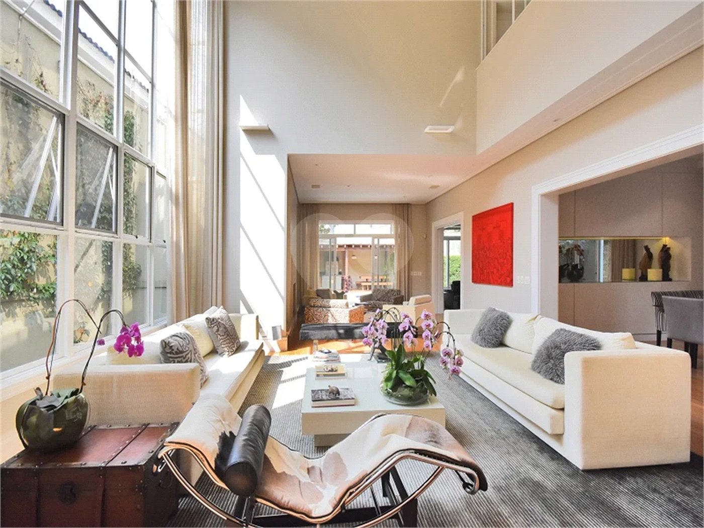 Casa impecável em terreno de 546m2