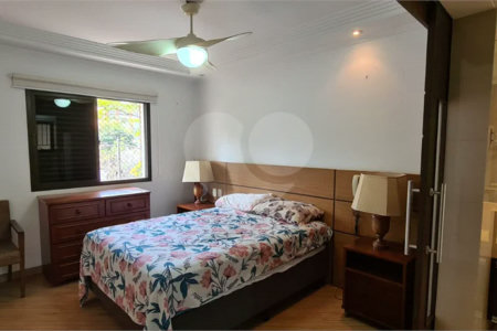 Apartamento à venda no Campo Belo com 110m², 03 dormitórios sendo 01 suite, 2 vagas - São Paulo/S