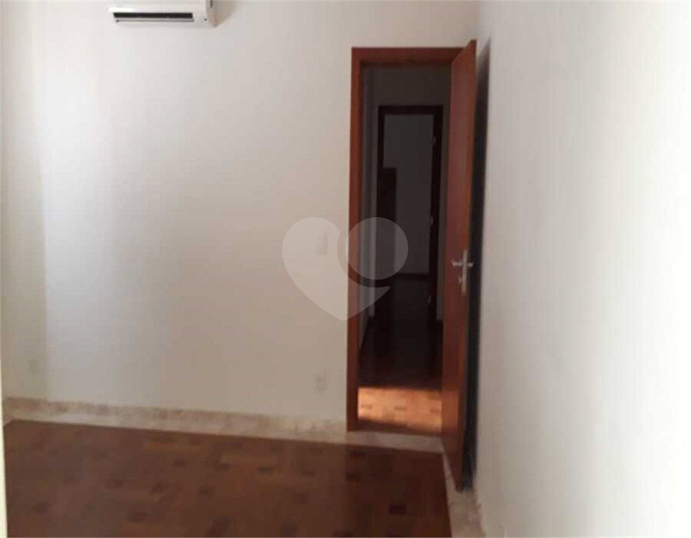 Lindo Apto Edifício Raquel Venda com Sacada gourmet.com 03 dormitórios 01 suíte