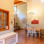 Casa à venda com 4 quartos, sendo 2 suítes,  em Granja Viana, Cotia, SP