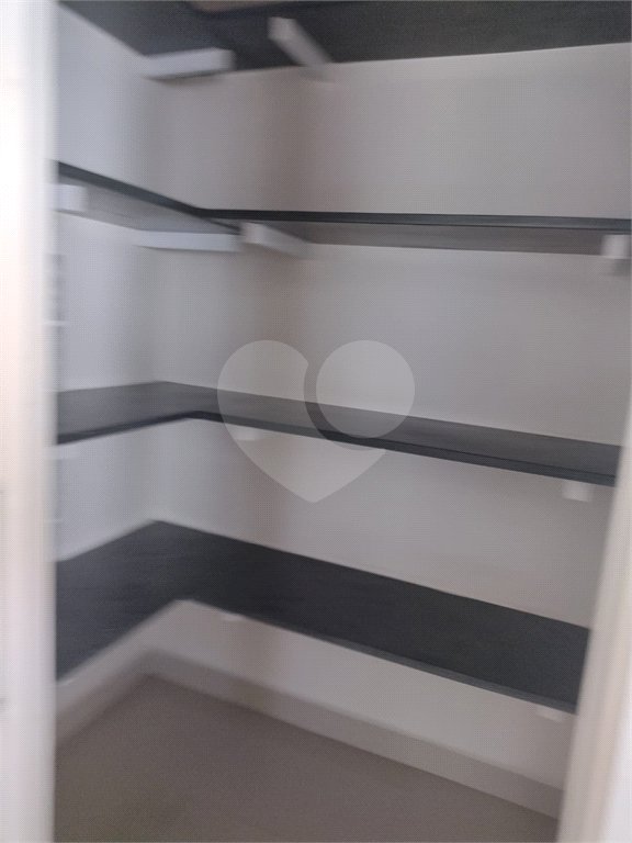 Indaiatuba- Recreio Internacional Viracopos - Terreno com 1000 ms - construido 200 ms - Sobrado com 3 dorms, 1 suite, Ar condicionado nos quartos e sala, cozinha com armários, cooktop, ampla varanda - Quiosque com churrasqueira e piscina , playground, garagem, deposito - R$ 1.500.000,00 - não ace