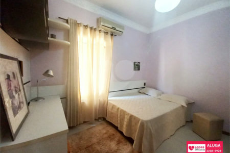 Linda casa com piscina localizada no melhor condomínio de Hortolândia - Green Park.