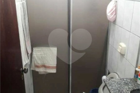 Casa térrea para venda, com 2 dormitórios, sendo 1 suíte.