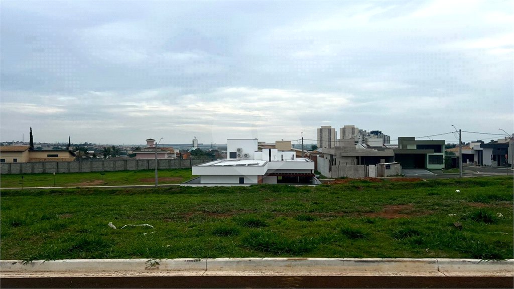 Terreno a venda no Condomínio Monte das Araucárias