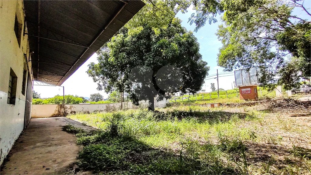 Barracão 700m² na entrada de São João da Boa Vista