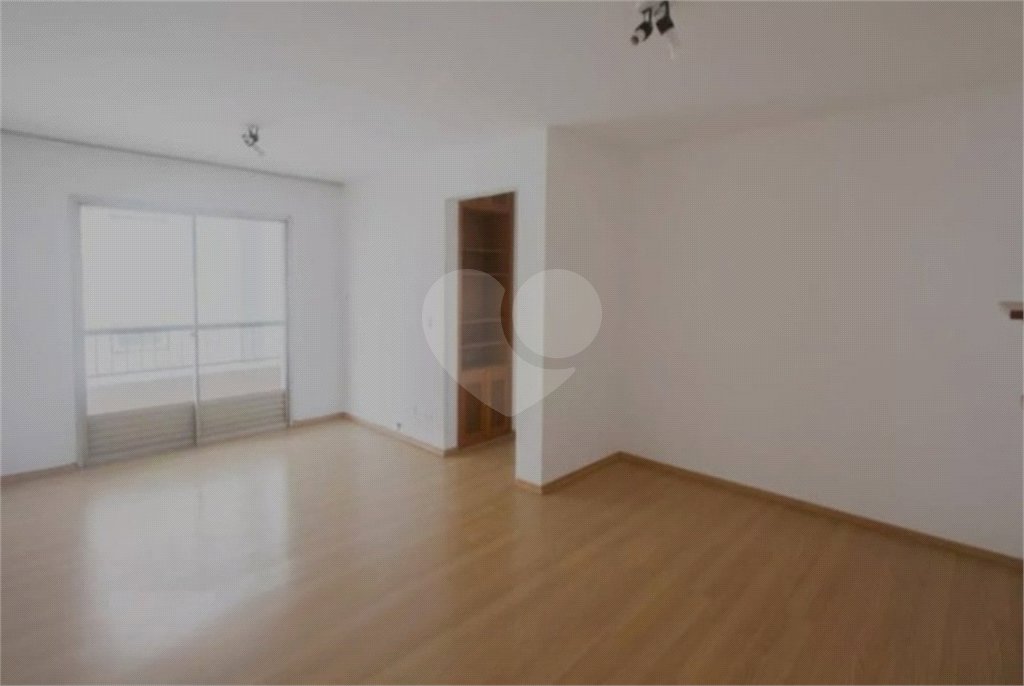 Apartamento para venda no Campo Belo 72m² com 02 dormitórios 1 vaga