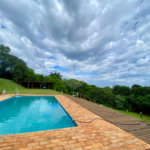 Chácara à venda no Condomínio Itaipu com chalé e vista privilegiada!